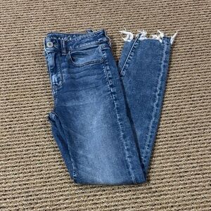 American Eagle Outfitters Women's Distressed Blue Cropped Jeans